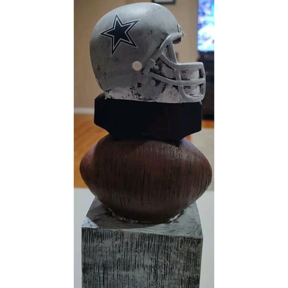 Dallas Cowboys NFL 15 Inch Tiki Totem Pole Statue - Picture 6 of 9